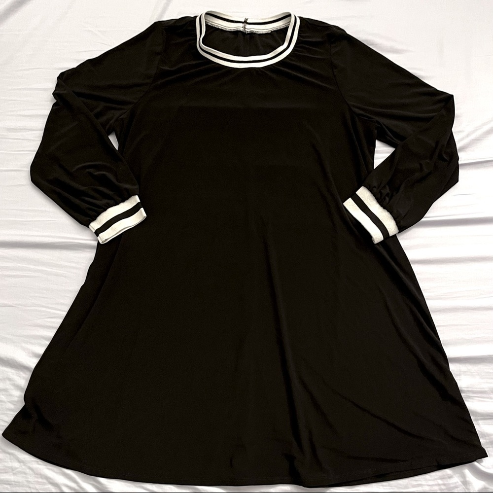 A-line Stretchy Black Midi Long-sleeve Dress